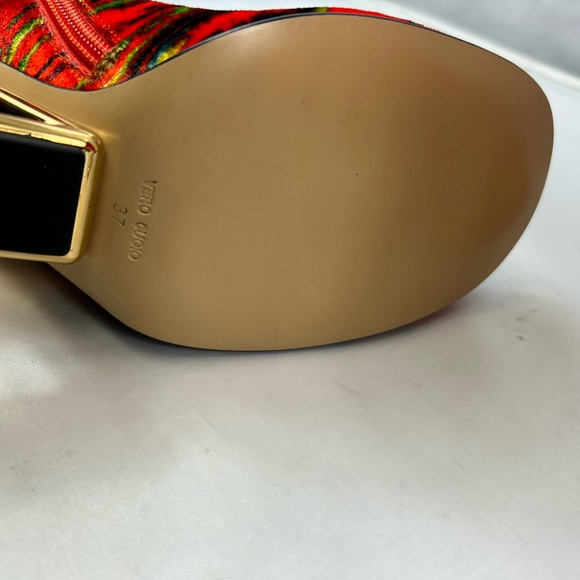 FENDI
Fendi First Printed Wedge Booties - Picture 10 of 10